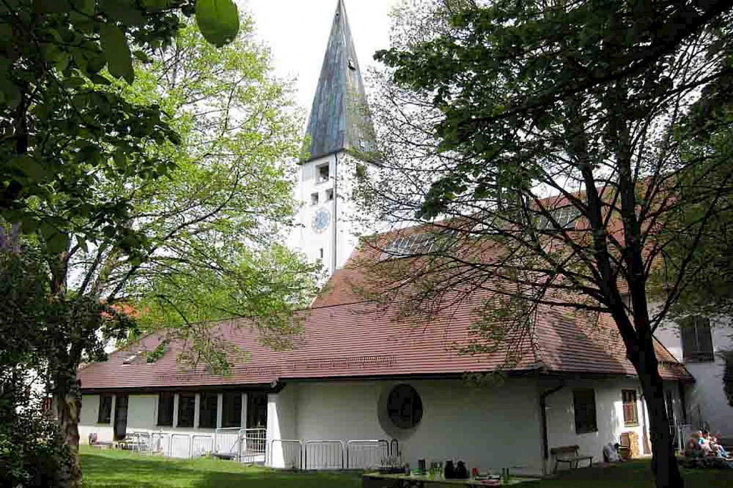 Apostelkirche München-Solln Apostelkirche München-Solln