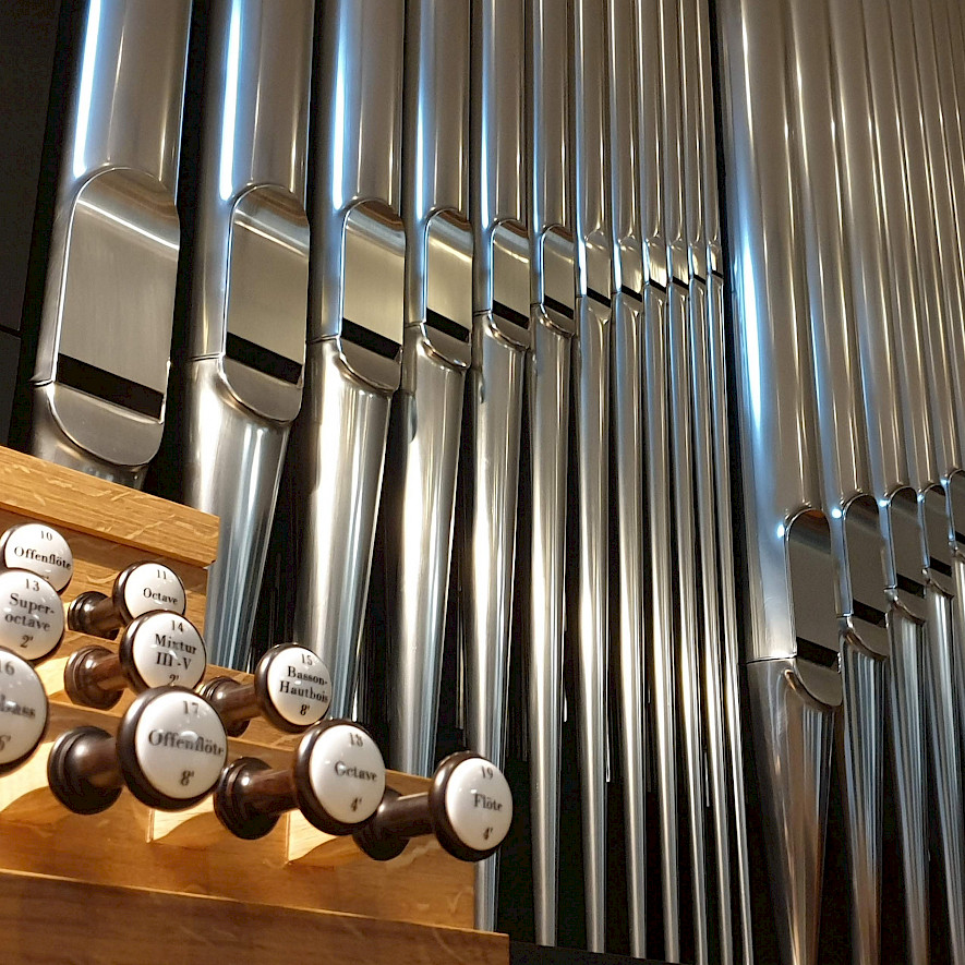 Organ of the Simeonskirche Munich-Hadern (detail) © Dr. Markus Raeder