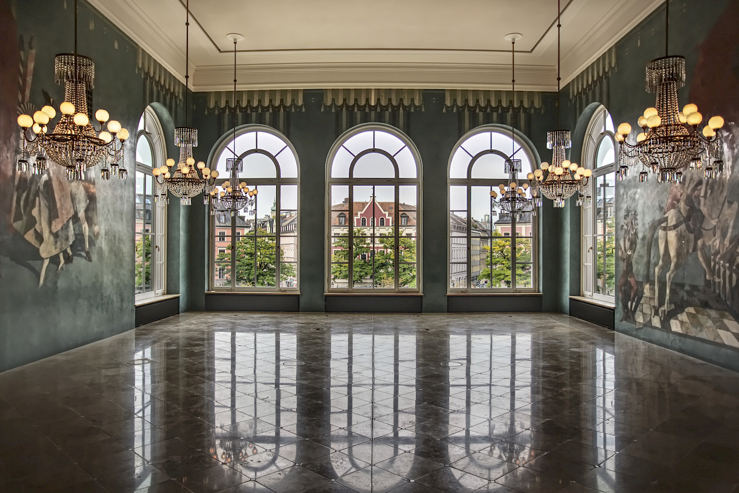 Foyer des Staatstheaters am Gärtnerplatz Foyer des Staatstheaters am Gärtnerplatz