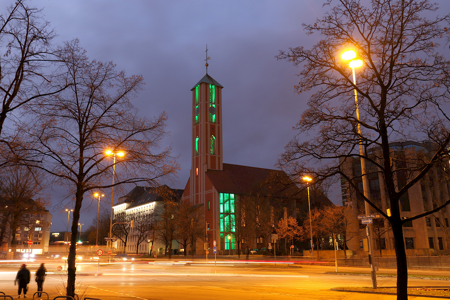 St Markus' by night