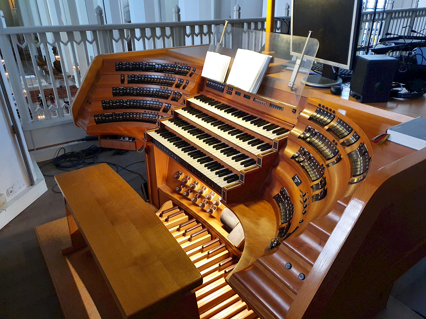 Der Orgeltisch der Münchner Frauenkirche