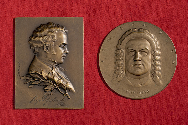 Münzen und Medaillen auf große Komponisten