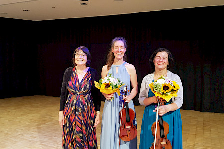 Dorothee Eberhardt/ Komposition mit Elisabeth Maria Krauß und Anna Kakutia/Geige