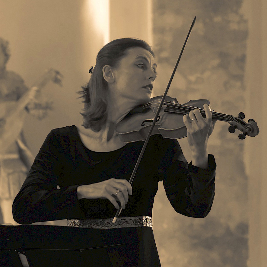 Baroque violinist Penelope Spencer © Manfred Schalk
