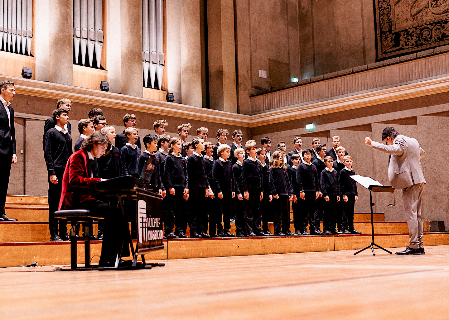 Der Münchner Knabenchor bei seinem Jubiläumskonzert 2024, im Herkulessaal der Residenz München