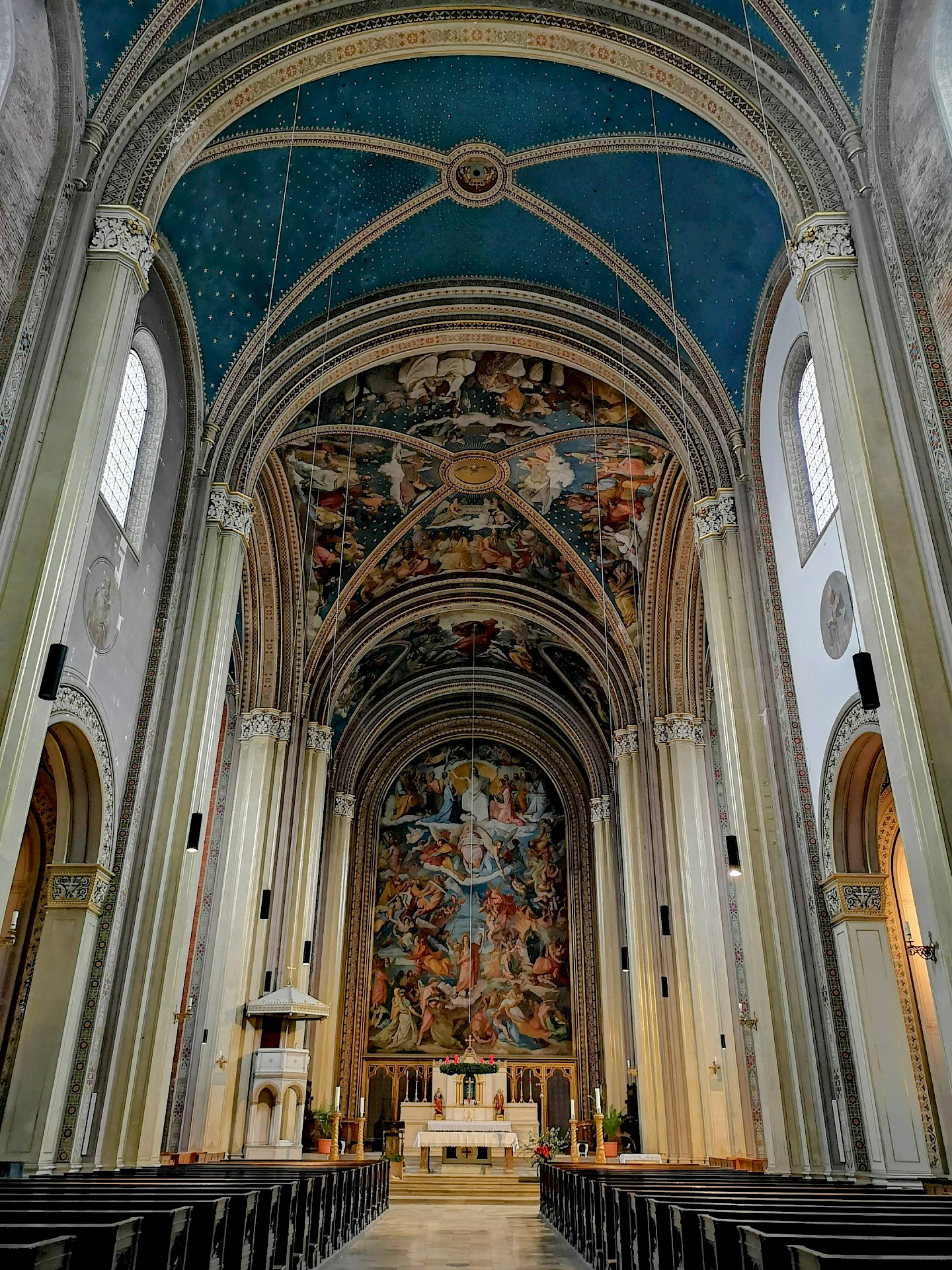 Innenraum St. Ludwig